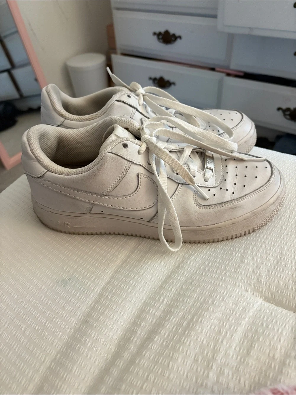 Nike Low-Top Sneakers (PRE CLEAN) size 8